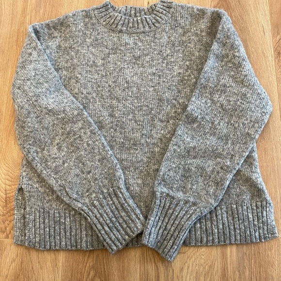 H&M Gray Sweater - Picture 3 of 5